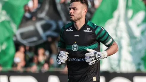 Gabriel Vasconcelos perdeu espaço no Coritiba - Foto: Robson Mafra/AGIF
