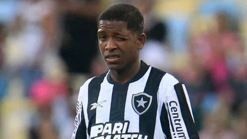 Botafogo assina com Yarlen e multa rescisória varia de 12 à 30 milhões de euros; entenda. Vítor Silva/Botafogo