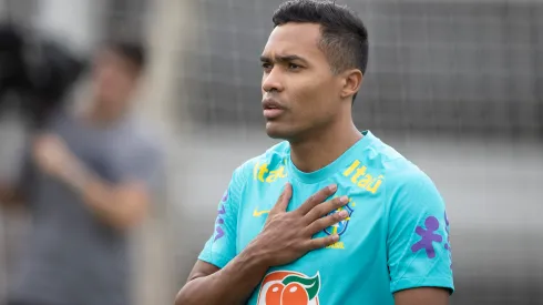 Treino da Seleção Brasileira no CT do Cruzeiro. O lateral esquerdo Alex Sandro pode chegar ao Internacional. Lucas Figueiredo/CBF