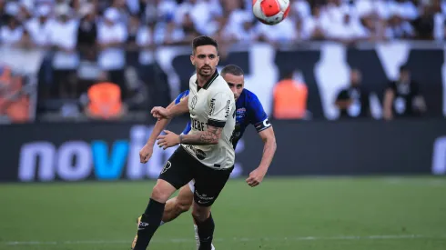  Foto: Ettore Chiereguini/AGIF – Coronado no confronto contra o Santo André no último sábado (2). 
