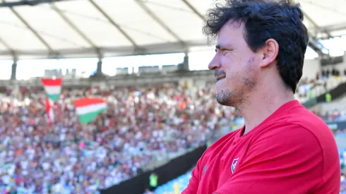 Fernando Diniz técnico do Fluminense durante partida contra o Botafogo no estadio Maracana pelo campeonato Carioca 2024. Foto: Thiago Ribeiro/AGIF