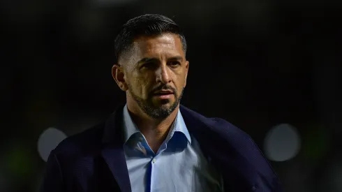 Foto: Thiago Ribeiro/AGIF – Emiliano Díaz durante o confronto contra o Água Santa na Copa do Brasil.
