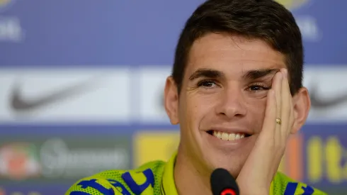 Após conquista da vaga da semifinal no Gauchão, Coudet revelou desejo em contratar Oscar. Pedro Martins/AGIF