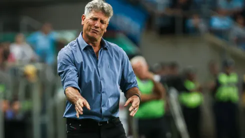 Renato Gaúcho vitória e dispara: “Os cornetinhas… Que benefício o clube tem com vocês?”. Maxi Franzoi/AGIF