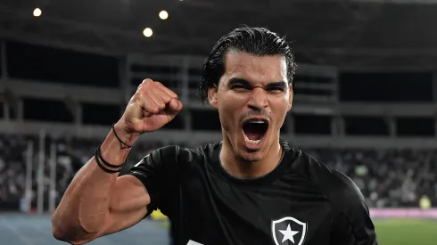 Danilo Barbosa é encarado como opção para Raniele. Foto: Thiago Ribeiro/AGIF