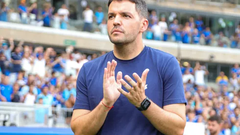 Nicolas Larcamon tecnico do Cruzeiro, revela os substitutos. Gilson Lobo/AGIF