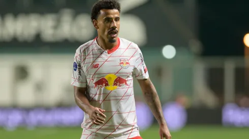 Lucas Evangelista recebe sondagem do Corinthians.