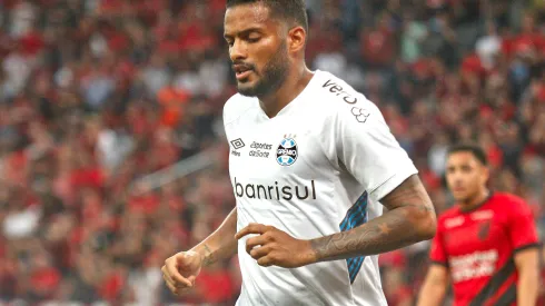 Reinaldo, jogador do Grêmio –  Foto: Gabriel Machado/AGIF
