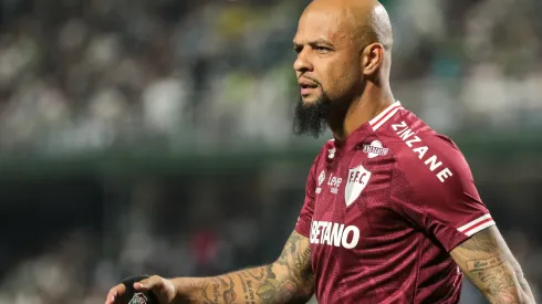 Foto: Robson Mafra/AGIF – Felipe Melo durante o confronto contra o Coritiba no Brasileirão de 2023.
