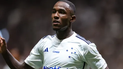 Foto: Gilson Lobo/AGIF - João Pedro durante a partida contra o Atlético-MG no Campeonato Mineiro.