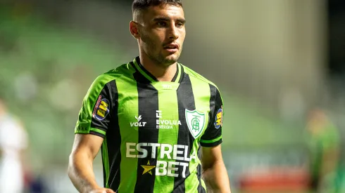 América toma decisão sobre Martínez.