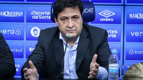 Alberto Guerra presidente do Grêmio em coletiva -Foto: Maxi Franzoi/AGIF
