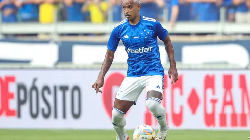 Foto: Gilson Lobo/AGIF – Matheus Pereira durante o confronto contra a Tombense no Campeonato Mineiro.
