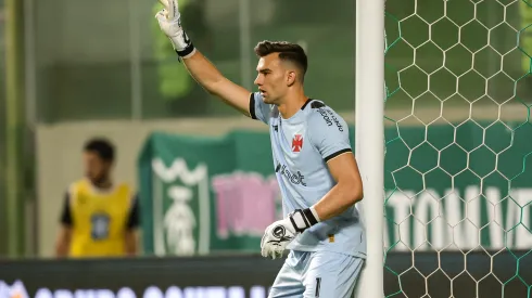 Léo Jardim em partida pelo Brasileirão 2023. Goleiro é destaque do Vasco – Foto: Gilson Lobo/AGIF
