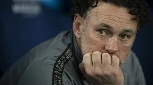 Gabriel Milito, que está na mira do Atlético, durante partida contra o Fluminense na Libertadores de 2023.