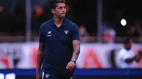 Thiago Carpuni está vivendo uma situação delicada no comando do Tricolor