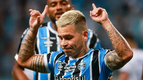 Soteldo comemorando gol na partida contra o São José no Campeonato Gaúcho de 2024.