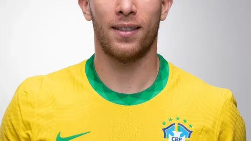 Novo uniforme da Seleção Brasileira. Arthur. Lucas Figueiredo/CBF. Jogador informou 'decisão' ao time de Porto Alegre.