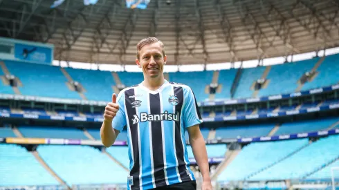 Foto: Lucas Uebel/GREMIO FBPA – Grêmio anuncia contratação de Lucas Leiva
