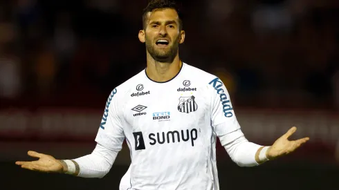 Foto: Thiago Calil/AGIF - Baptistão expõe bastidores do Santos