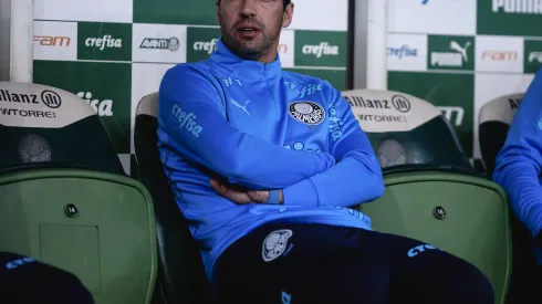 Foto: (Ettore Chiereguini/AGIF) - Fora dos planos de Abel Ferreira, o Palmeiras acertou uma nova transferência de seu jovem defensor