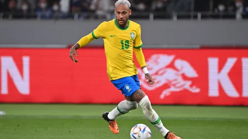 Foto: (Kenta Harada/Getty Images) – Craque da Seleção Brasileira, Neymar teve seu nome ligado ao Santos após especulações sobre uma possível saída do PSG, da França
