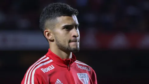 Foto: Marcello Zambrana/AGIF - Parça de Nestor pode deixar o São Paulo