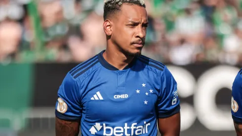 Matheus Pereira antes de confronto contra o Coritiba no Campeonato Brasileiro de 2023.
