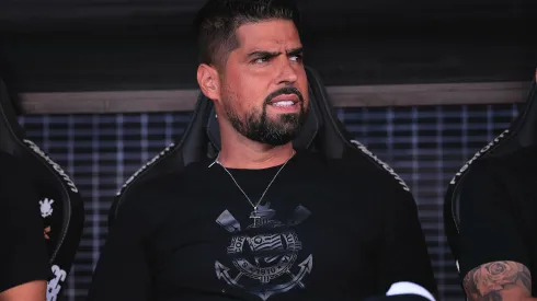 António Oliveira durante confronto contra o Santo André no Campeonato Paulista de 2024.