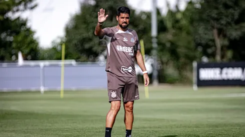 António Oliveira terá o elenco quase completo para a estreia da Sul-Americana - Foto: Leonardo Lima/AGIF