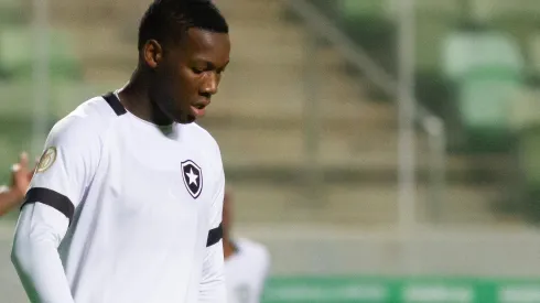 Patrick de Paula retorna após 400 dias afastado - Foto: Fernando Moreno/AGIF