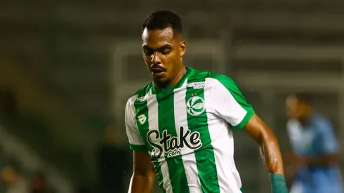 Caique jogador do Juventude durante partida contra o Ypiranga no estádio Alfredo Jaconi pelo campeonato Gaúcho 2024. Foto: Luiz Erbes/AGIF
