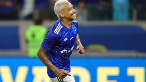 Matheus Pereira jogador do Cruzeiro comemora seu gol durante partida contra o Tombense no estadio Mineirao pelo campeonato Mineiro 2024