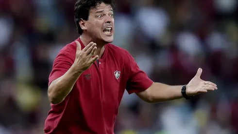 Fernando Diniz tecnico do Fluminense durante partida contra o Flamengo no estadio Maracana pelo campeonato Carioca 2024. Alexandre Loureiro/AGIF
