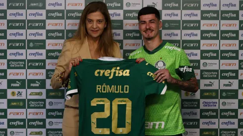 Rômulo é oficialmente o novo camisa 20 do Palmeiras.
