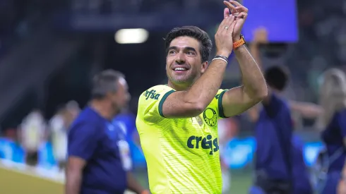 Abel Ferreira tecnico do Palmeiras durante cerimonia de premiacao ao final da partida contra o Santos no estadio Arena Allianz Parque pela decisao do campeonato Paulista 2024. Ettore Chiereguini/AGIF
