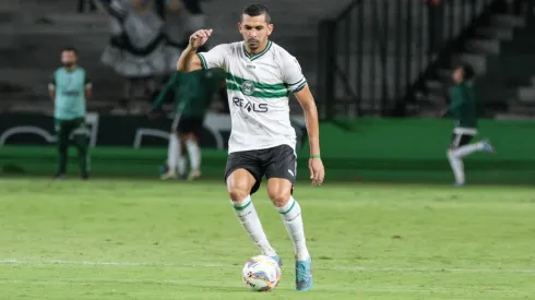 Bruno Melo jogador do Coritiba. Robson Mafra/AGIF
