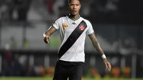 Zé Gabriel jogador do Vasco durante partida contra o Madureira no estadio Sao Januario pelo campeonato Carioca 2024. Foto: Thiago Ribeiro/AGIF
