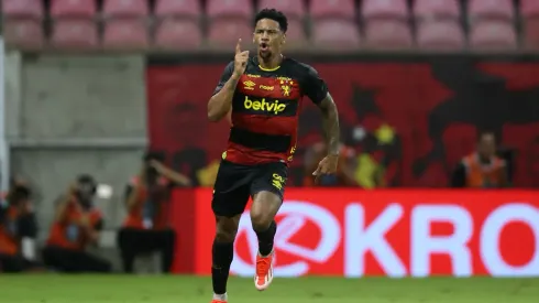 Felipinho comemora gol do Sport durante a partida contra o Ceara na Arena de Pernambuco, pela copa do nordeste 2024, nesta quarta-feira (10). Marlon Costa/AGIF
