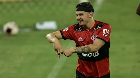 RJ – Rio de Janeiro – 24/03/2021 – CARIOCA 2021, BOTAFOGO X FLAMENGO – Hugo Moura jogador do Flamengo comemora seu gol durante partida contra o Botafogo no estadio Engenhao pelo campeonato Carioca 2021. Foto: Thiago Ribeiro/AGIF
