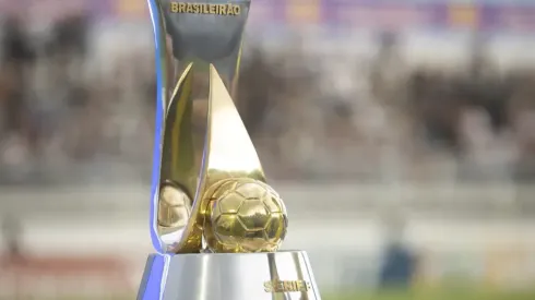Trofeú da edição 2023 da Série B do Brasileirão. Foto: Lucas Figueiredo/CBF
