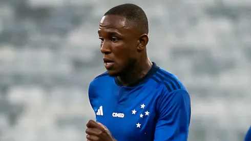 João Pedro jogador do Cruzeiro durante partida contra o Patrocinense no estádio Mineirão pelo campeonato Mineiro 2024. Foto: Fernando Moreno/AGIF
