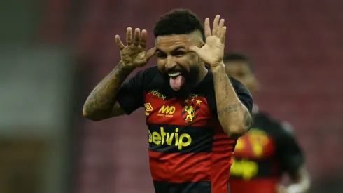 Romarinho comemora gol do Sport durante a partida contra o Nautico na Arena de Pernambuco, pela copa do nordeste 2024, nesta quarta-feira (20).  Marlon Costa/AGIF
