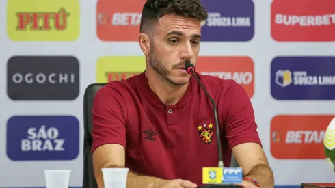 Mariano Soso tecnico do Sport durante entrevista coletiva da Final do Campeonato Pernambucano Betnacional 2024 na Federacao Pernambucana de Futebol em Recife (PE), nesta sexta-feira (29). Rafael Vieira/AGIF