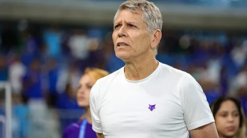 Paulo Autuori deixa o cargo de dirigente do Cruzeiro - Foto: Gilson Lobo/AGIF