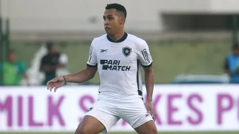 Volante não tem sido aproveitado no Botafogo. Foto: Vitor Silva/Botafogo