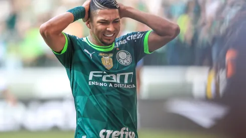 Rony jogador do Palmeiras lamenta chance perdida durante partida contra o Botafogo no estadio Arena Allianz Parque pelo campeonato BRASILEIRO A 2023. Atleta deve deixar o clube. Foto: Marcello Zambrana/AGIF