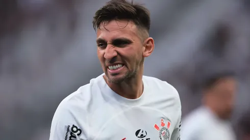 Gustavo Silva jogador do Corinthians durante partida contra o Fluminense no estádio Arena Corinthians pelo campeonato Brasileiro A 2024. Atacante é criticado na web. Foto: Ettore Chiereguini/AGIF
