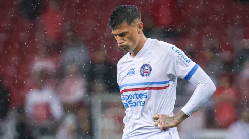 Victor Cuesta deve ganhar mais uma chance entre os titulares – Foto: Maxi Franzoi/AGIF
