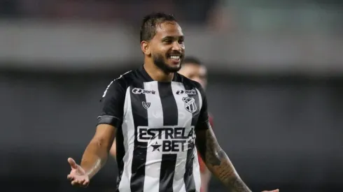 Lance durante a partida entre CRB e Ceara no estadio Rei Pele em Maceio (AL), pela Copa do Brasil 2024, nesta quinta-feira (2). Marlon Costa/AGIF
